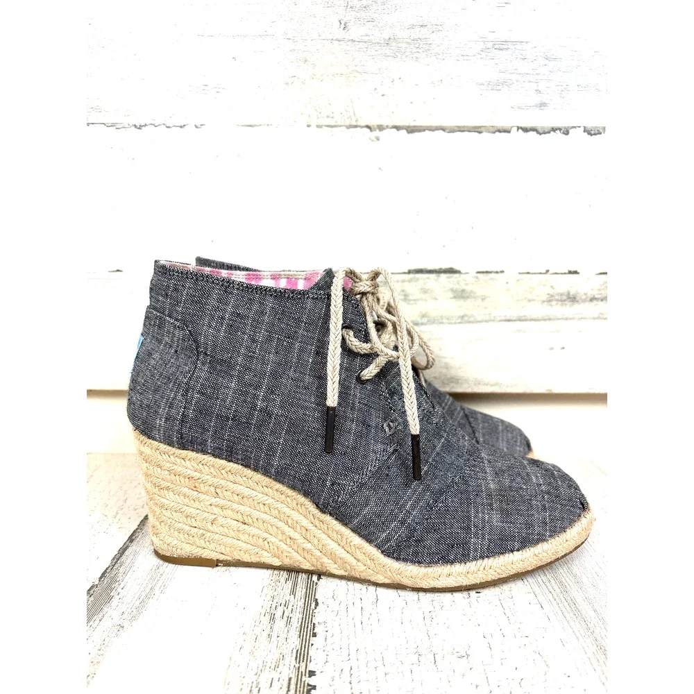 Toms Womens 8 Chambray Denim Wedge Espadrille Ankle Boots Boho Coastal